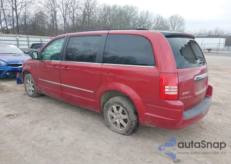 2010 Chrysler Town & Country Touring from USA, damaged, VIN 2A4RR5D1XAR243300